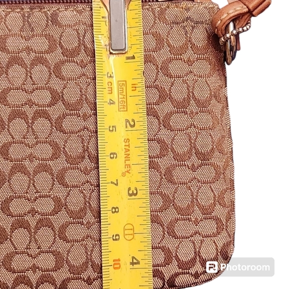 Coach wristlet - Picture 5 of 6